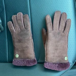 Ugg gloves